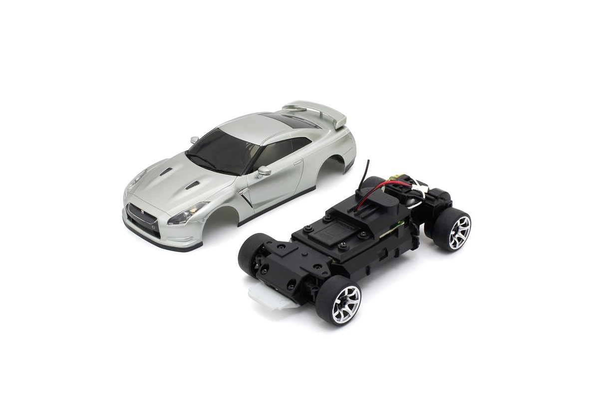 Kyosho Egg First Minute 1/28 Scale RC Nissan GT-R R35 Silver