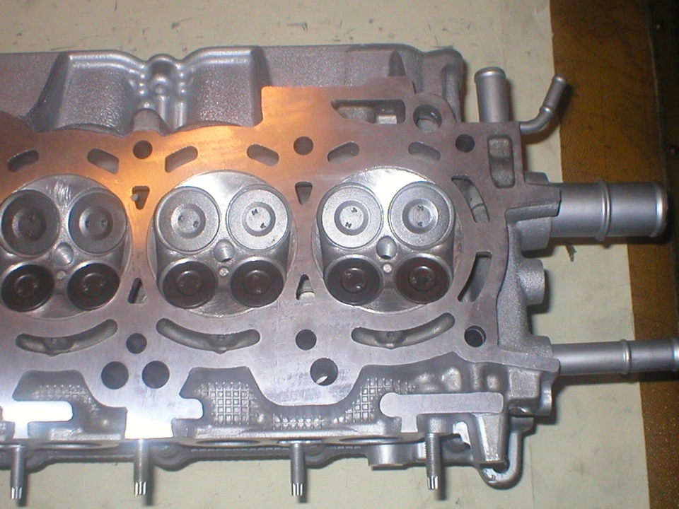 TOYOTA 1.8 MATRIX COROLLA 2009-2018 2ZRFE 2ZRFAE REBUILT CYLINDER HEAD NO CORE Foto 3 de 4