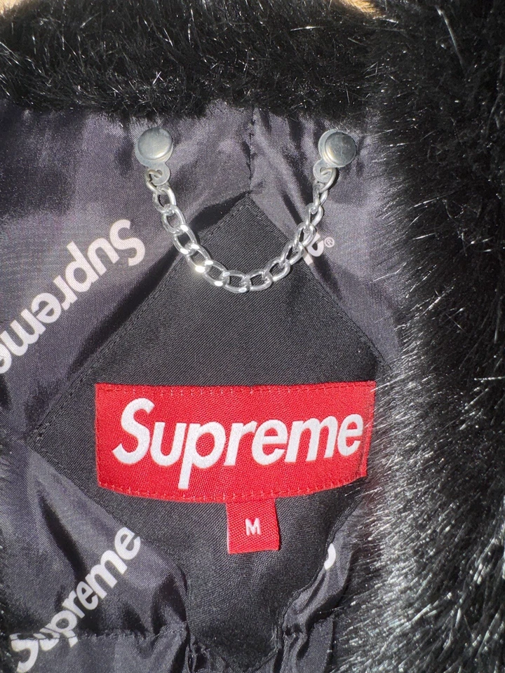 Gabardina Supreme FW14 2014 negra con hebilla y cuello de piel sintética talla mediana Foto 3 de 3