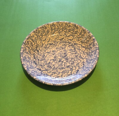 Ransbottom Robinson Spongeware 9-1/2'' Pie Plate. 9-1/2''W x 1-3/4''H
