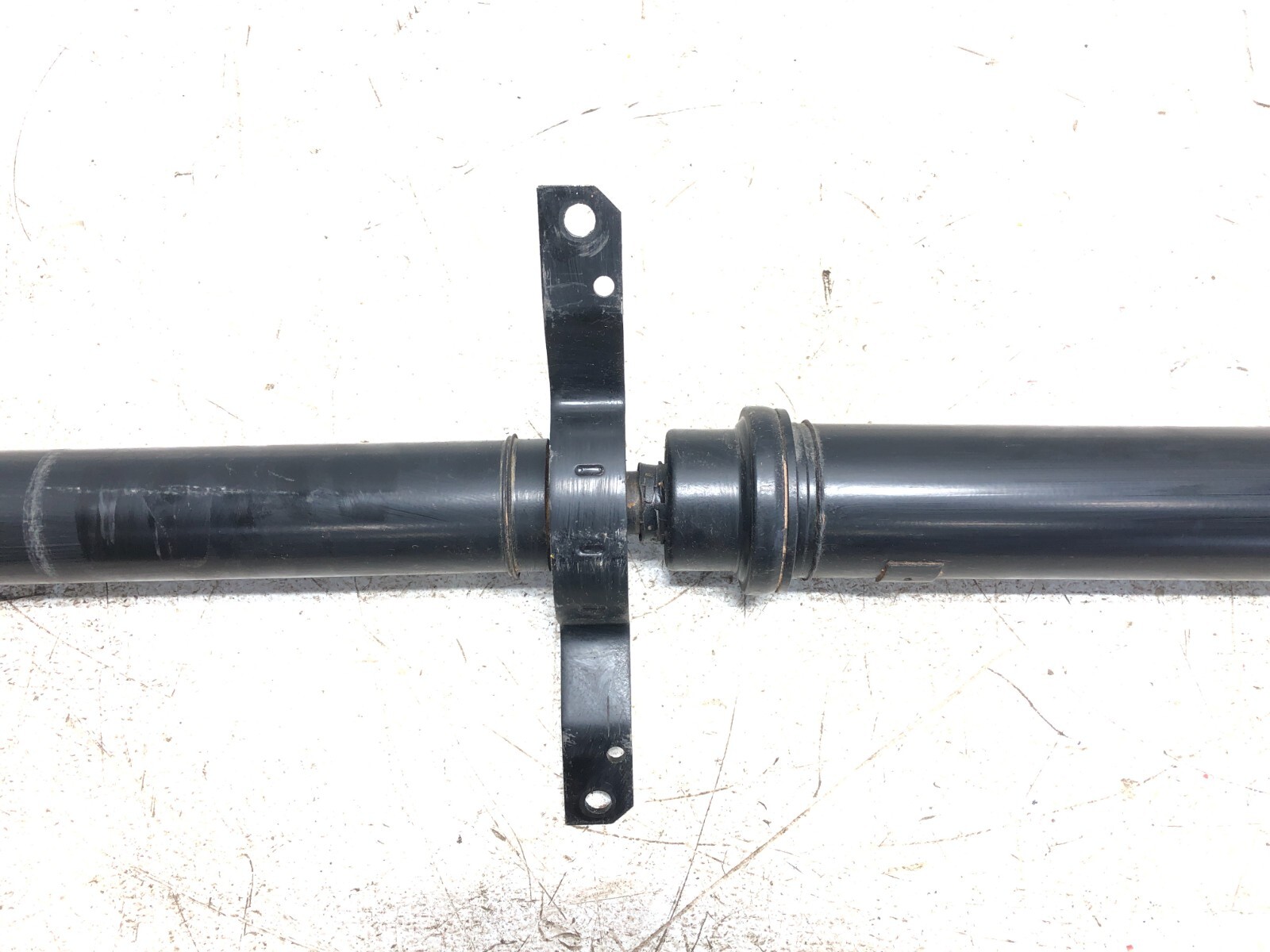 2014-2019 BENTLEY FLYING SPUR AWD REAR DRIVESHAFT DRIVE SHAFT PROPELLER OEM.