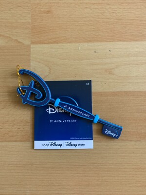 Disney Store Schlüssel Key Eröffnung Opening - DISNEY+ - 1st Anniversary