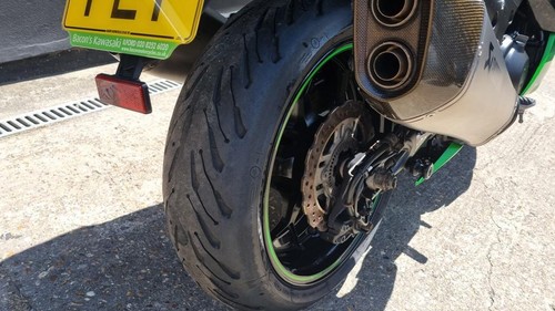 Kawasaki ZZR1400, 2015 Performance Sport Model - Picture 8 of 17