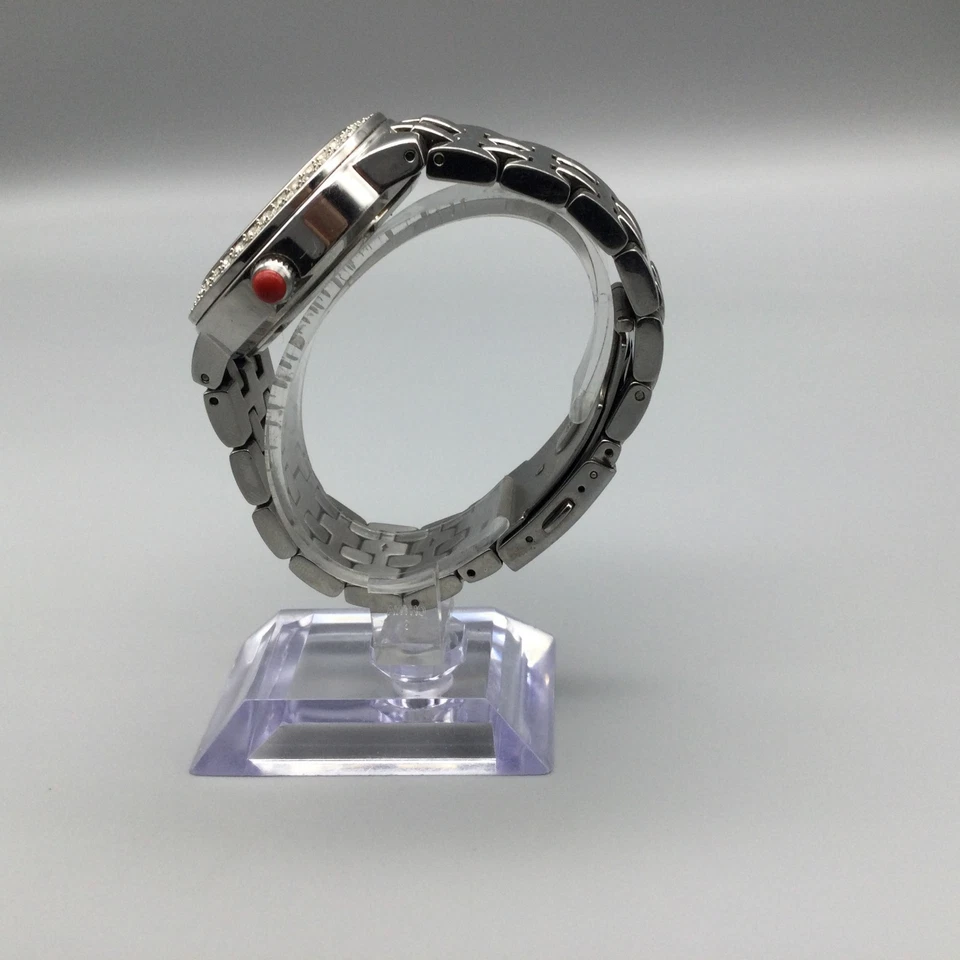 Reloj Marc Ecko Mujer 40mm Tono Plata Cristales Bisel Batería Nueva 7" Foto 3 de 4