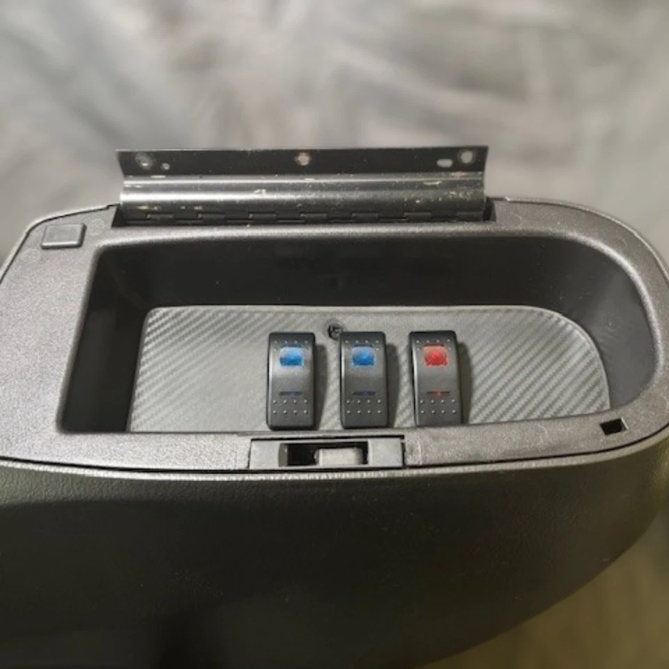 Panel de interruptores oculto Ford Mustang 1994 a mediados de 2000 (3 interruptores) | Hecho en EE. UU. Foto 2 de 4