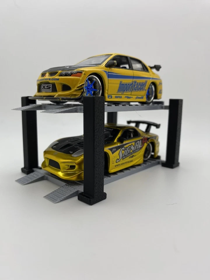 1:64 Scale 4 Post Diecast Garage Lift Display 2 tier - Image 2 of 4