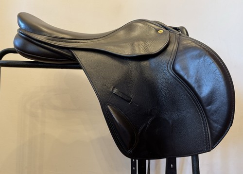 16 1/2” Black Country Etienne MW Hunt / Jump Dual flap CC Saddle Brown - Picture 4 of 16
