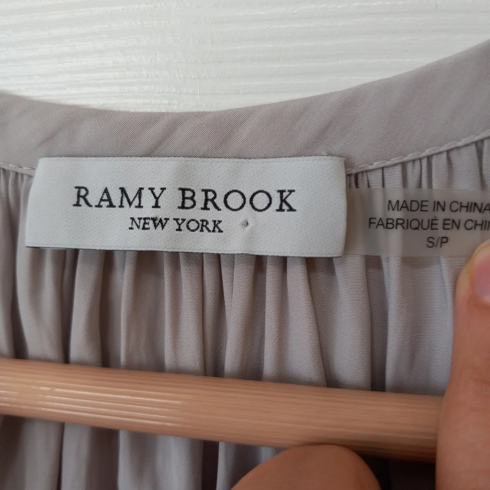 RAMY BROOK Mujer Gris Poliéster Minimalista Informal Carrera Verano Todos los Días Top S Foto 2 de 4