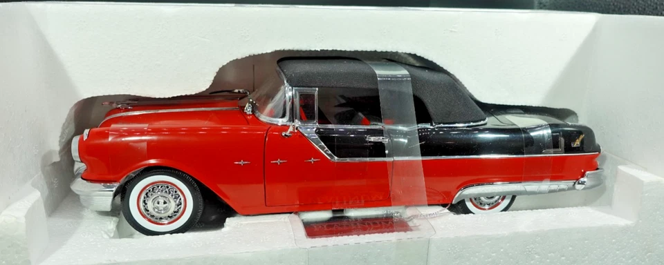 Sun Star Platinum 1955 Pontiac Star Chief Closed Convertible Red/Black 1/18 - Image 4 of 4
