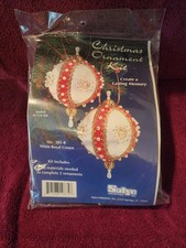 Sulyn Holiday Vintage Sequin Beaded Christmas Ornament Kit. White With Red Trim
