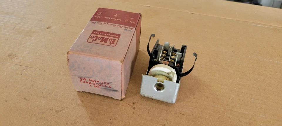 1962-64 NOS Ford Fairlane Mercury Monterey Headlamp Switch C2OB-11654-A FOMOCO  - Image 3 of 4