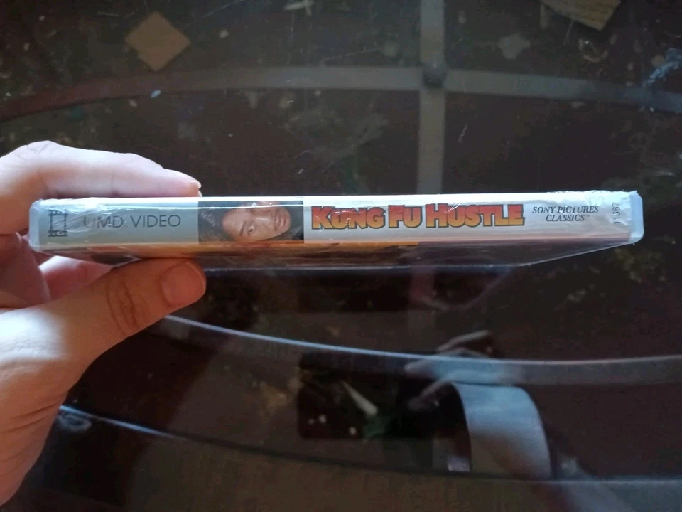 Kung Fu Hustle (PSP UMD, 2005) Brand NEW - Stephen Chow - Sony Pictures Classics - Image 3 of 4
