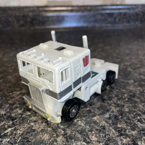 Vintage 1986 Transformers G1 Figure Autobot Ultra Magnus Cab Only
