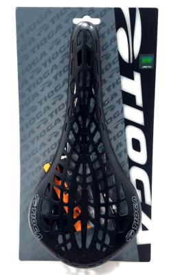 Tioga Spyder Stratum Saddle, Titanium Rails, Black