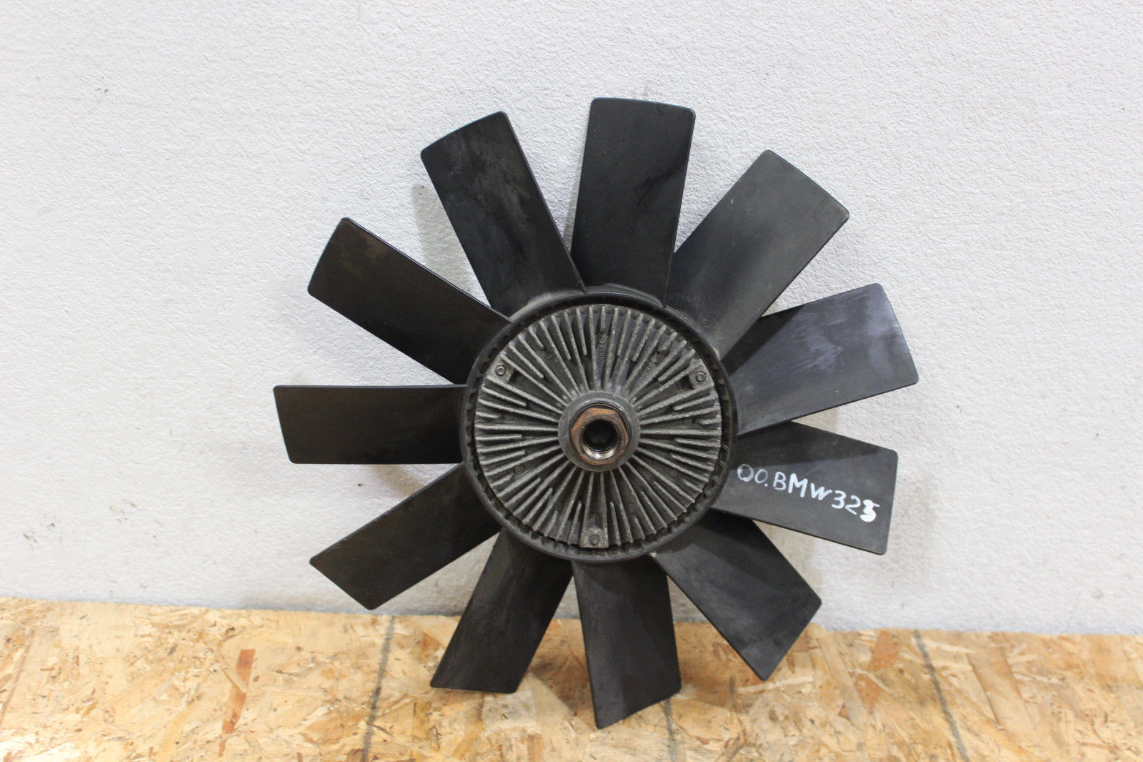 M70243 1999-2001 BMW 3 Series Fan Clutch 2.5L i6 OEM | eBay