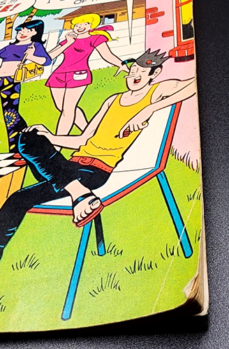 ARCHIE'S TV LAUGH OUT #5 1970 68 PAGE Giant SABRINA The Teenage WITCH Comic Book - Picture 3 of 5