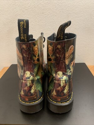Dr. Martens Museum Collection Hogarth 1460 Pascal Lace Up  display picture 3
