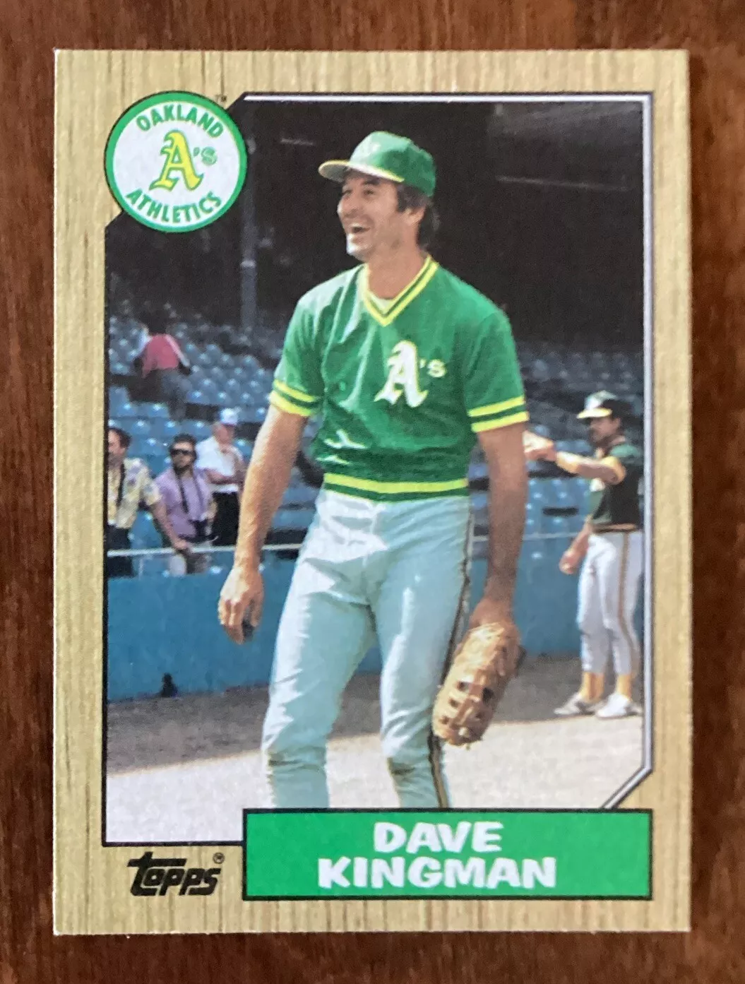 1987 Topps - #709 Dave Kingman - near mint condition - FREE SHIPPING