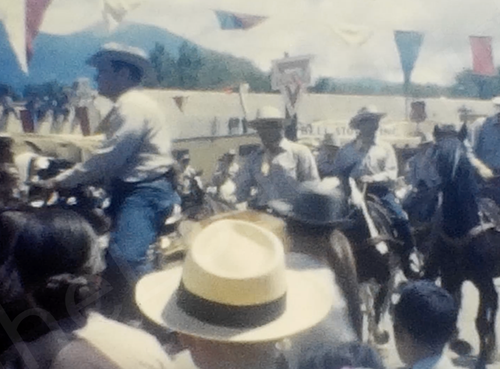 Film Ranchos de Taos anni 50 quasi nuovo Native Parade Cowboys City Plaza 8 mm - Foto 10 di 22