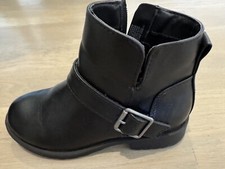 Chelsea Dress Boots, Black Boys Size 13 Art Class