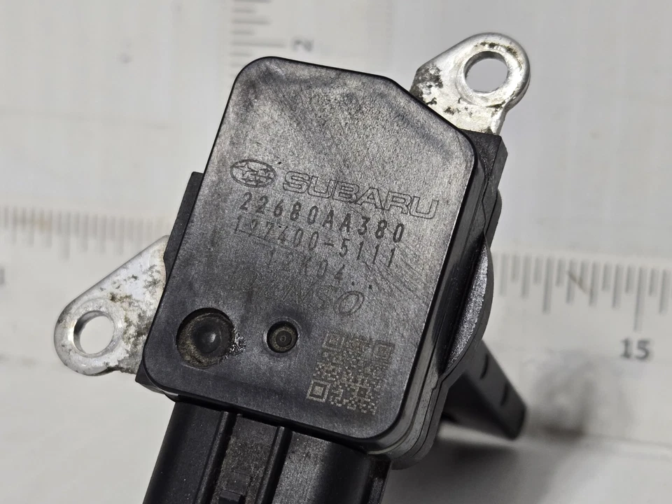 Sensor de flujo de aire masivo Subaru Impreza 2008-2017 medidor MAF 22680AA380 OEM Foto 2 de 4