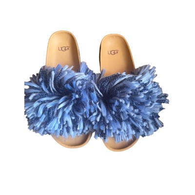 UGG ''Cindy'' Fuzzy Pom Slippers   NWT (Size 7 US)