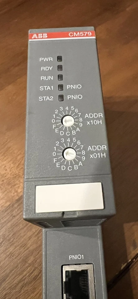 Controlador ABB CM579-PNIO B3 PROFINET con conmutador integrado de 2 puertos 1SAP170901R0001 Foto 4 de 4