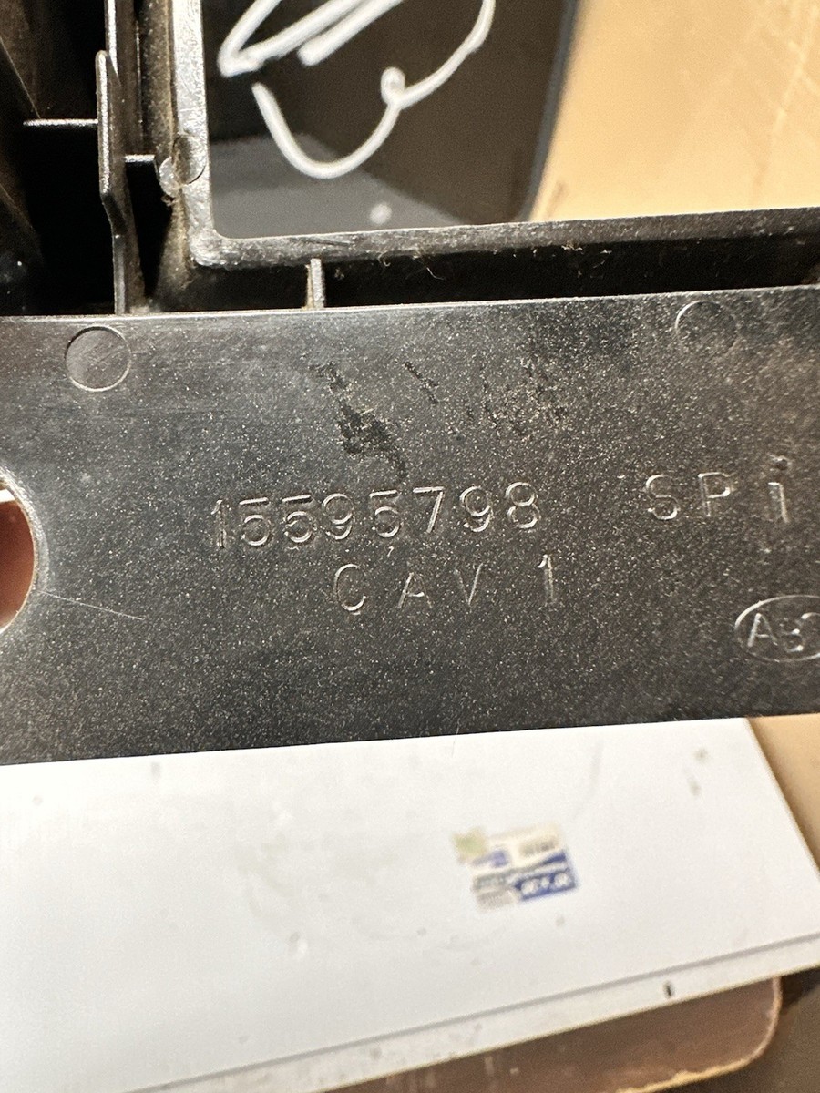78様確認用 1986-1993 Chevy S10 Blazer GMC S15 Dash Radio AC Vent Trim