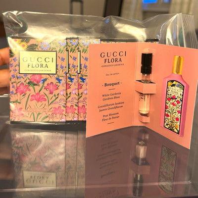 LOT OF 10-Gucci Flora Gorgeous Gardenia Eau de Parfum Spray Sample 0.05 fl oz 