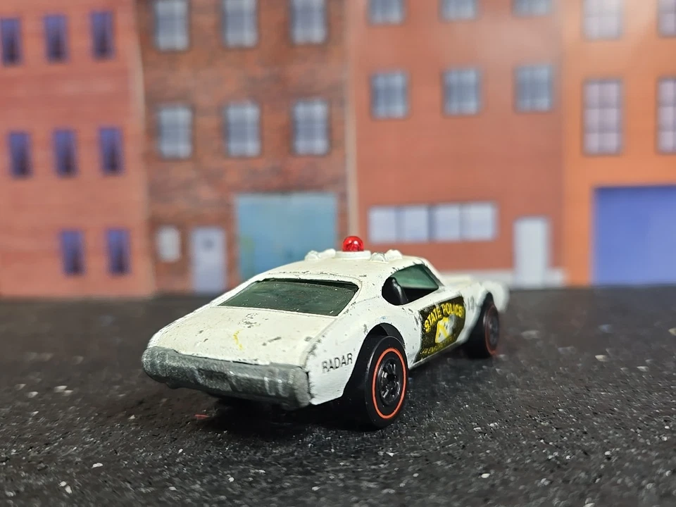 Hot Wheels Redline Police Cruiser Opening Hood, heavy car, nice roller - Image 4 of 4