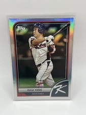2023 Topps World Baseball Classic EUIJI YANG Silver Rainbow Foil Base WBC