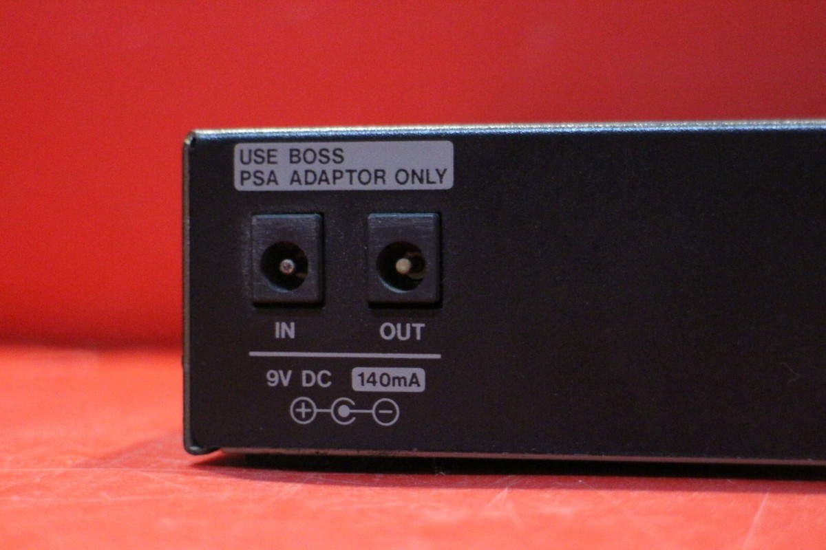 USED BOSS RRV 10 Digital Reverb RRV-10 Micro Rack Series U2219