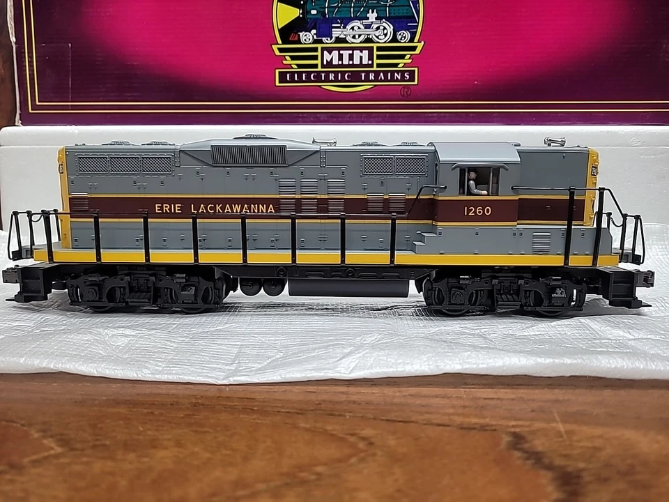 MTH O Gauge EMD GP-9 DIESEL Erie Lackawanna Cab # 1260 - Image 2 of 4