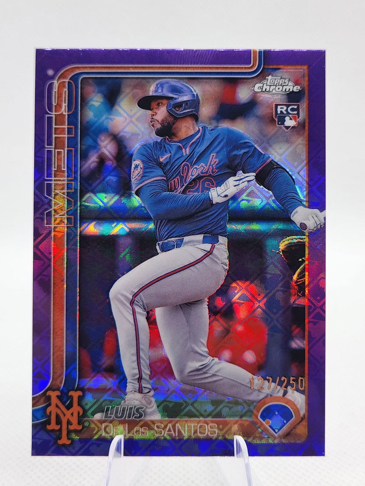 2025 Topps Chrome LogoFractor Luis De Los Santos Purple Refractor /250 RC Mets