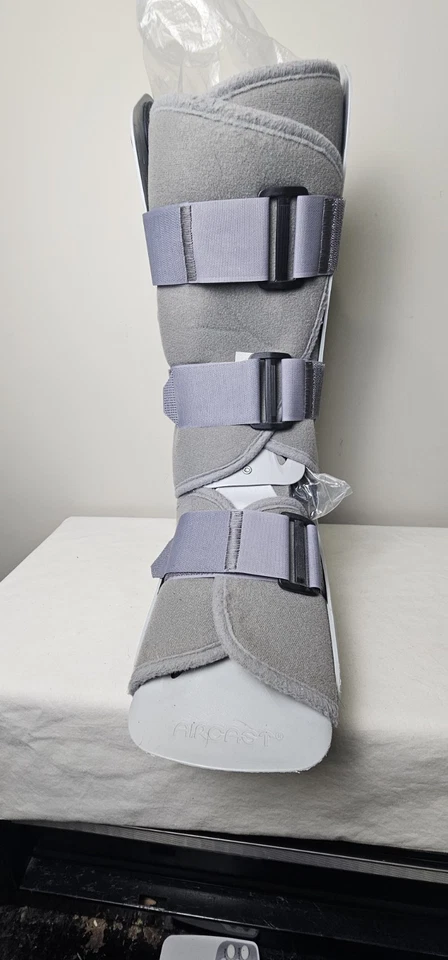 Aircast AirSelect Walker Brace/Walking Boot with Dorsal Night Splint Size Large - Image 2 of 4