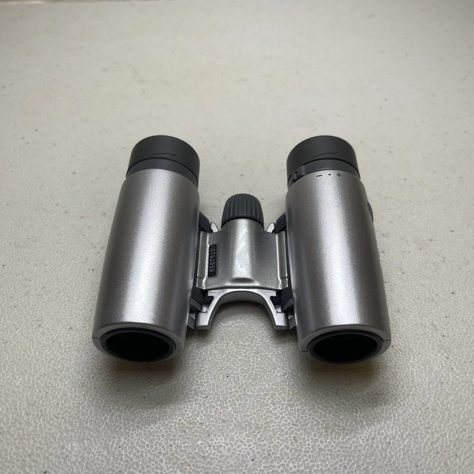 Olympus 8x21 RC I Compact Binoculars Field 6.2 UV Protection - Silver - Image 4 of 4