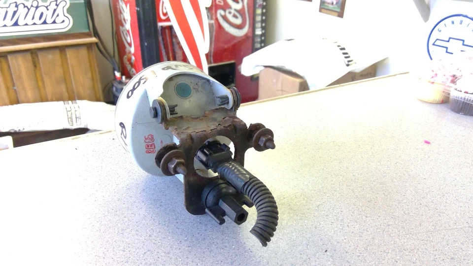 Lâmpada dianteira FOG LIGHT CHEVY CHEVROLET SUBURBAN 1500 direita 01 02 03 04 05 06 destro - Imagem 2 de 2