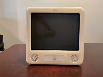 Local Pickup Only - Apple eMac G4/700MHz (17-inch, 2002)