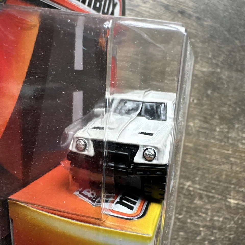 Best of Matchbox Lamborghini LM002 2015 Foto 3 de 4