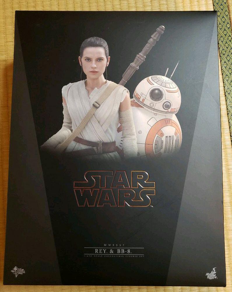 Hot Toys Star Wars Rey & BB-8 1/6 Scale Figure 2-Piece Set