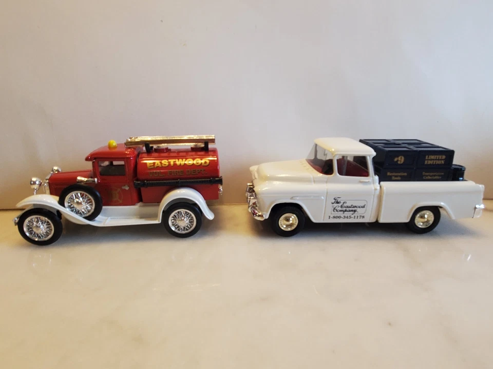Vintage Eastwood diecast Model A Ford Fire Engine 1955 Cameo Truck 1:25 Banks 47 - Image 3 of 4