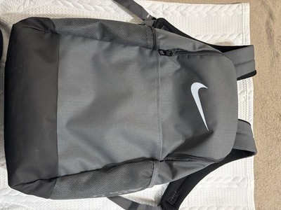 Nike Men's Gray Black Backpack Zip Closure Adjustable Strap Pockets Sports