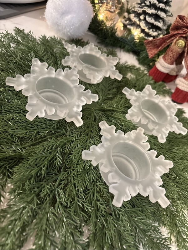 4  Snowflake Tealight Frosted Glass Candle Holders Stack Sm Votive Winter Table