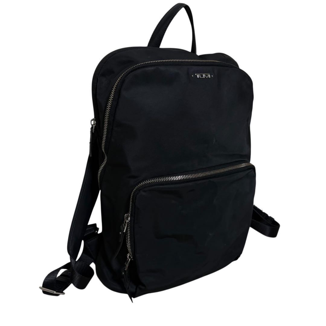 Good condition Tumi backpack, two compartments, f… - image 5