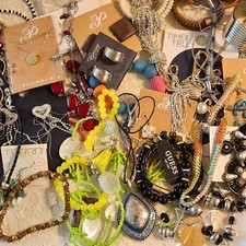  13 Mixed Lot of Fashion Jewelry New and Pre-owned 2.2 lbs 37 pieces