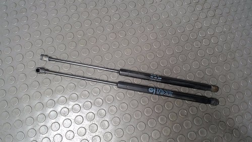 Heckklappendämpferpaar VW Fox 1.2 5 Z 5Z6827550B 12 Monate Garantie