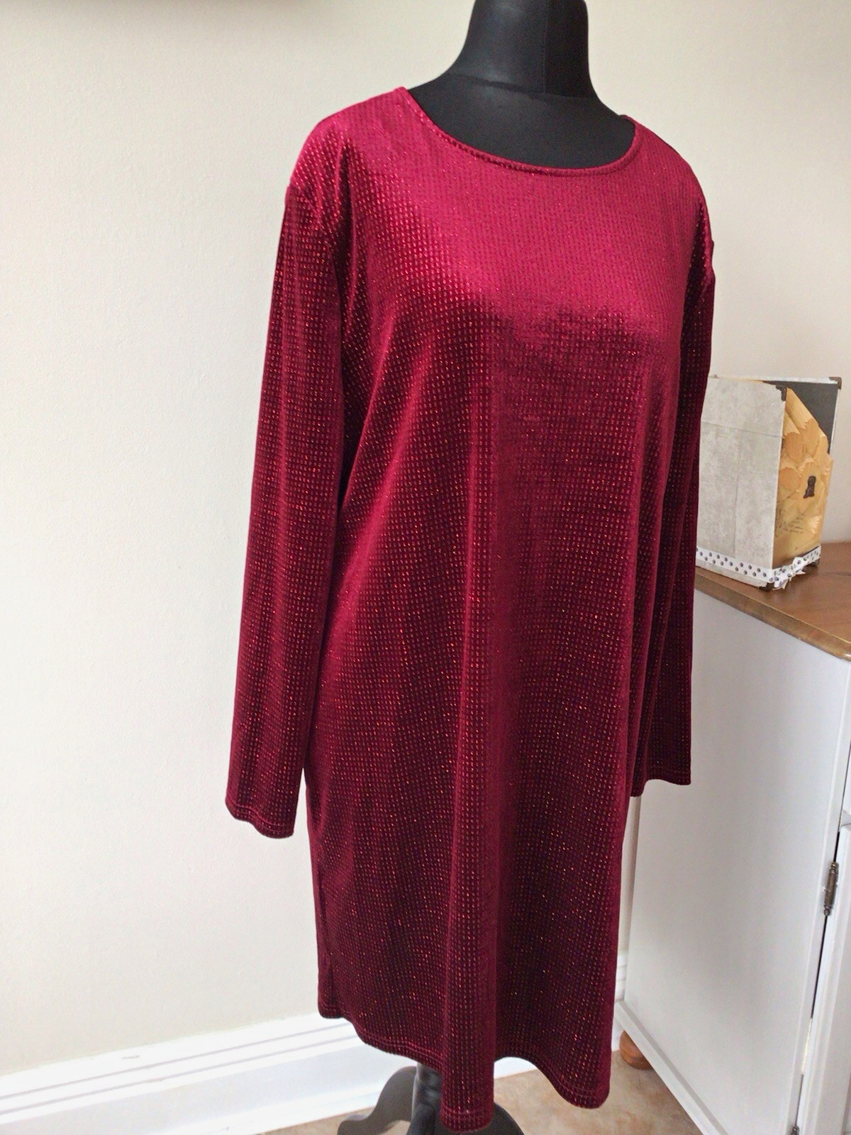LADIES SIZE 20 BURGUNDY SPARKLY GLITTER VELVETY LONG SLEEVE SHIFT DRESS RRP £25 
