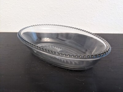 Vintage Clear Glass with Raised Edges Starburst Bottom 8'' Oval Bowl