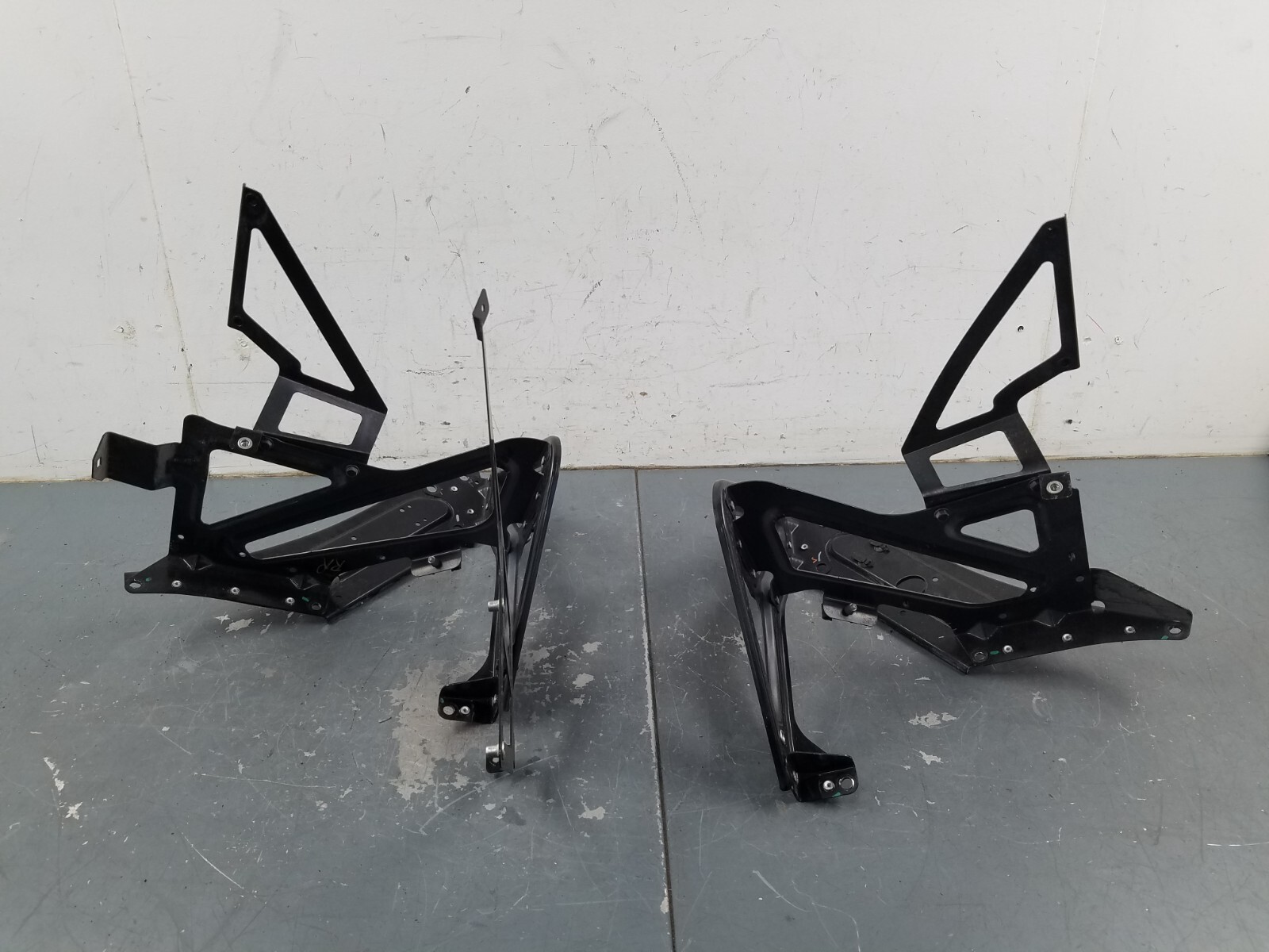 2015 McLaren 650S Spider Rear Quarter Panel Support Brackets #4100 X2