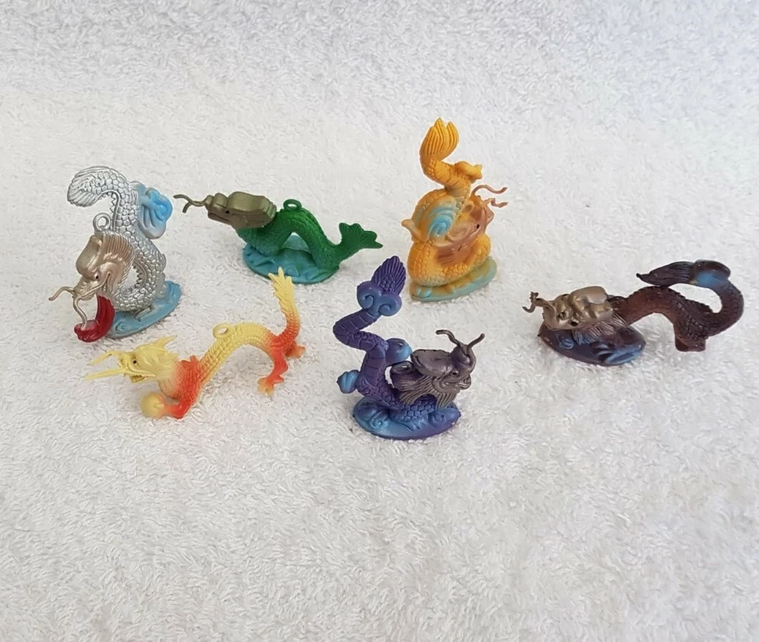 Small plastic best sale dragon toys